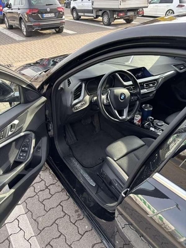 Gebraucht BMW 118 Advantage 140 PS (102 kW) 2020 Schwarz Kleinwagen