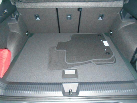 Gebraucht VW T-Roc 150 PS (110 kW) 2025 Grau SUV