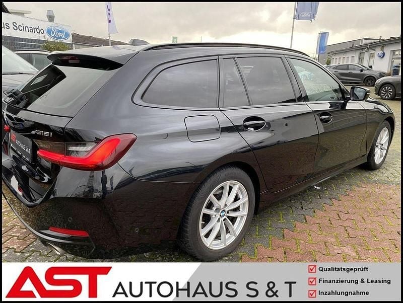 Gebraucht BMW 318 156 PS (114 kW) 2024 Schwarz Kombi