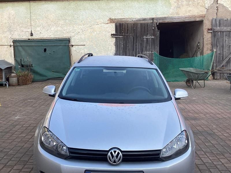 Gebraucht VW Golf VI Trendline 105 PS (77 kW) 2011 Silber Kleinwagen