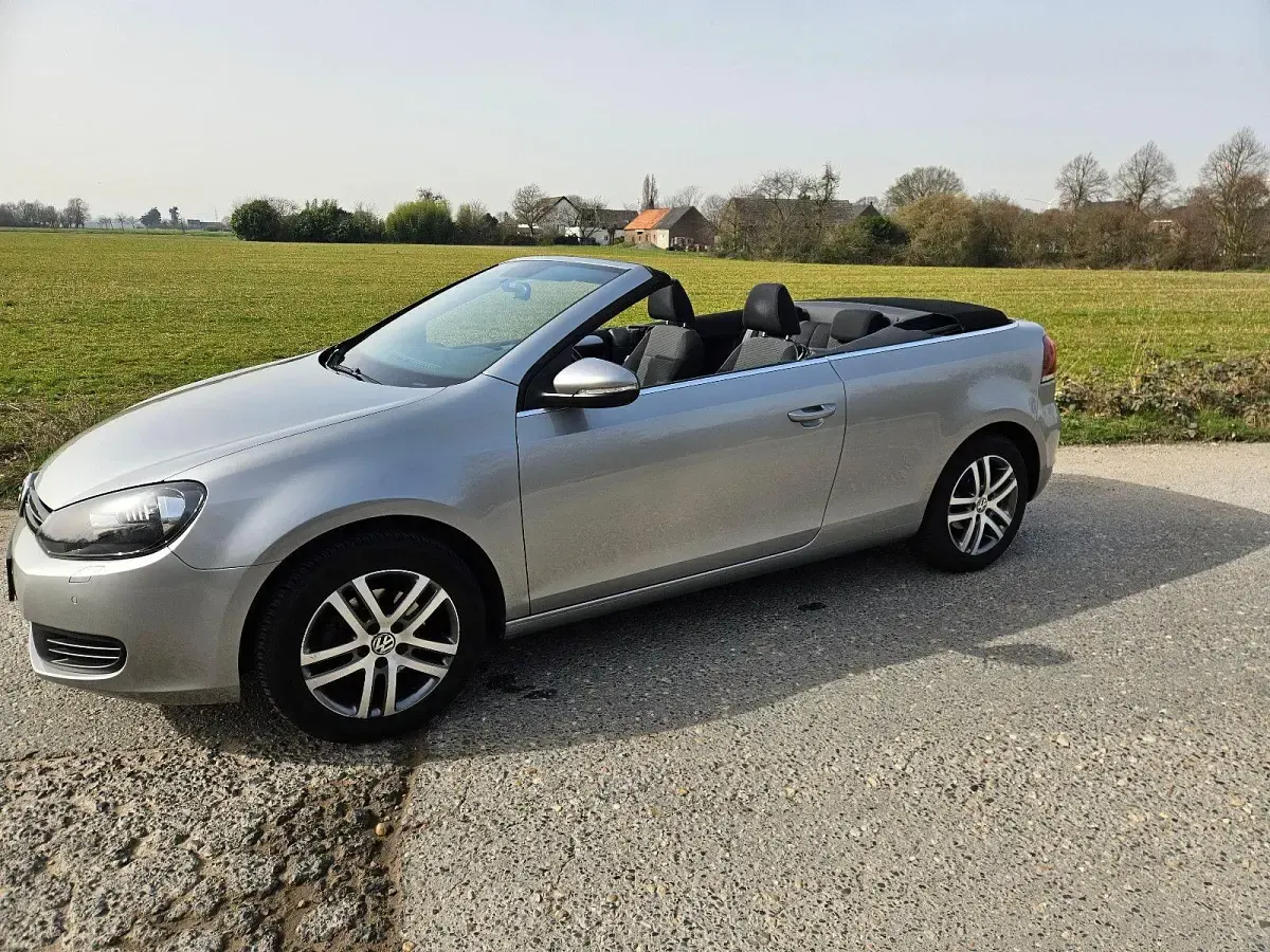 Gebraucht VW Golf 105 PS (77 kW) 2011 Grau Cabrio