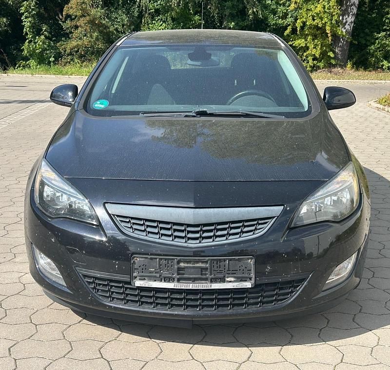Gebraucht Opel Astra 110 PS (80 kW) 2010 Schwarz Limousine