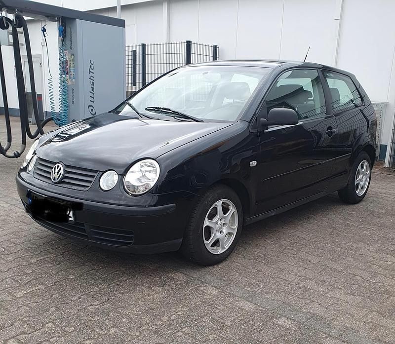 Schwarz Gebraucht 2004 VW Polo Kleinwagen | 900 € (Guter Preis) - Bild 1/4