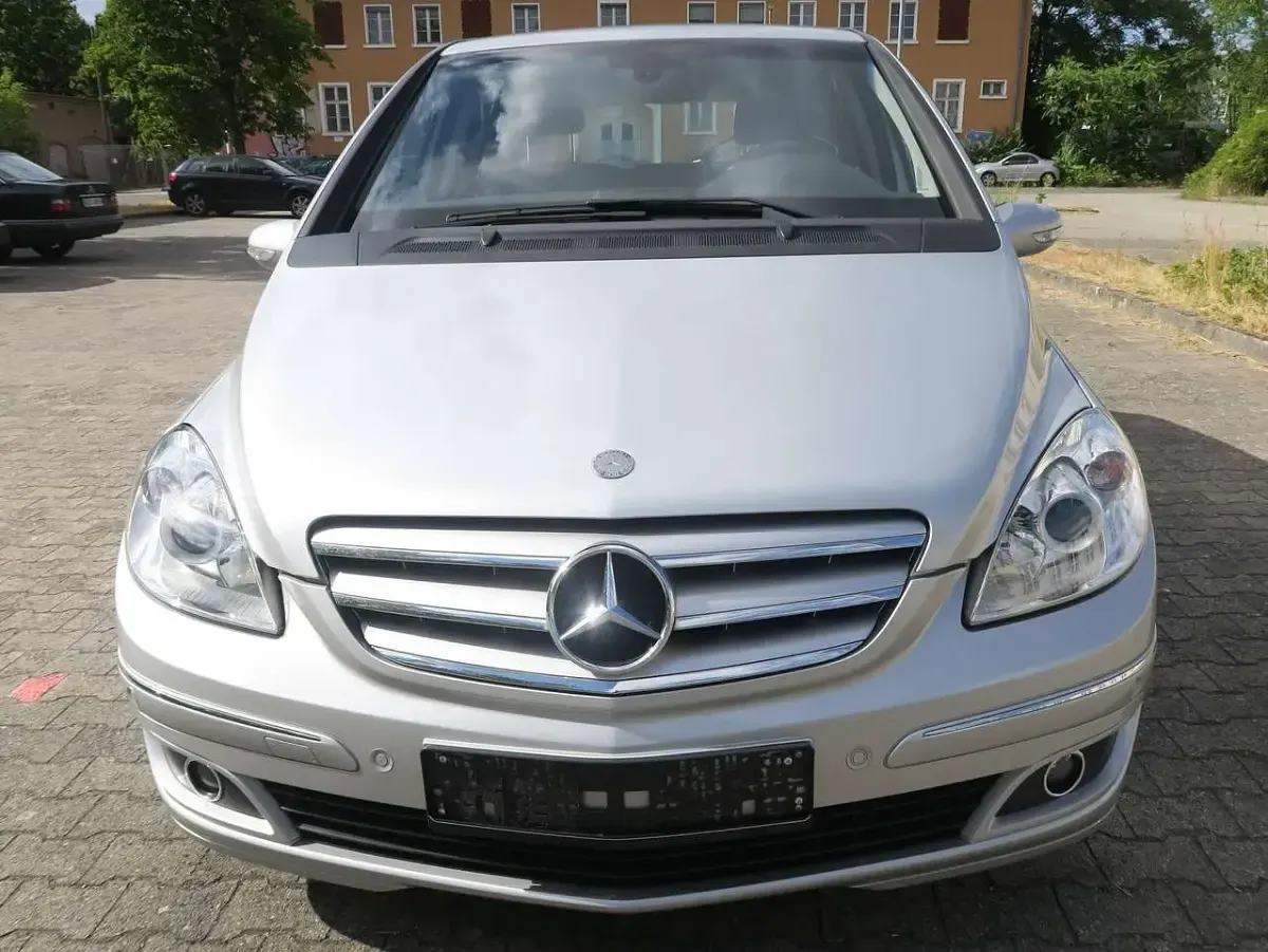 Gebraucht Mercedes B200 136 PS (100 kW) 2005 Polarsilber  metalliclack Van / Kleinbus