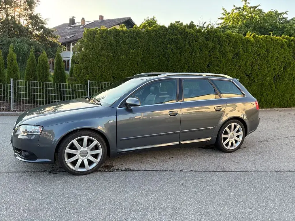 Gebraucht Audi A4 Comfort 232 PS (170 kW) 2006 Grau Kombi