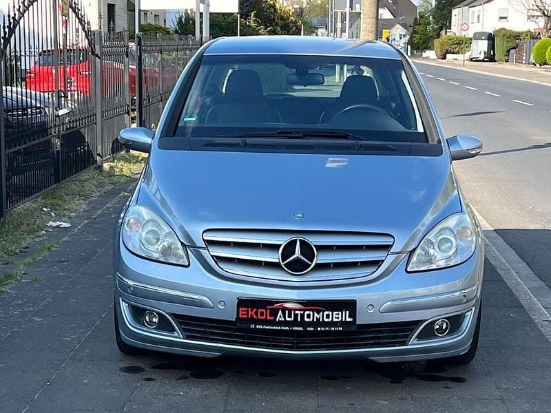 Gebraucht Mercedes B180 109 PS (80 kW) 2006 Silber Van / Kleinbus