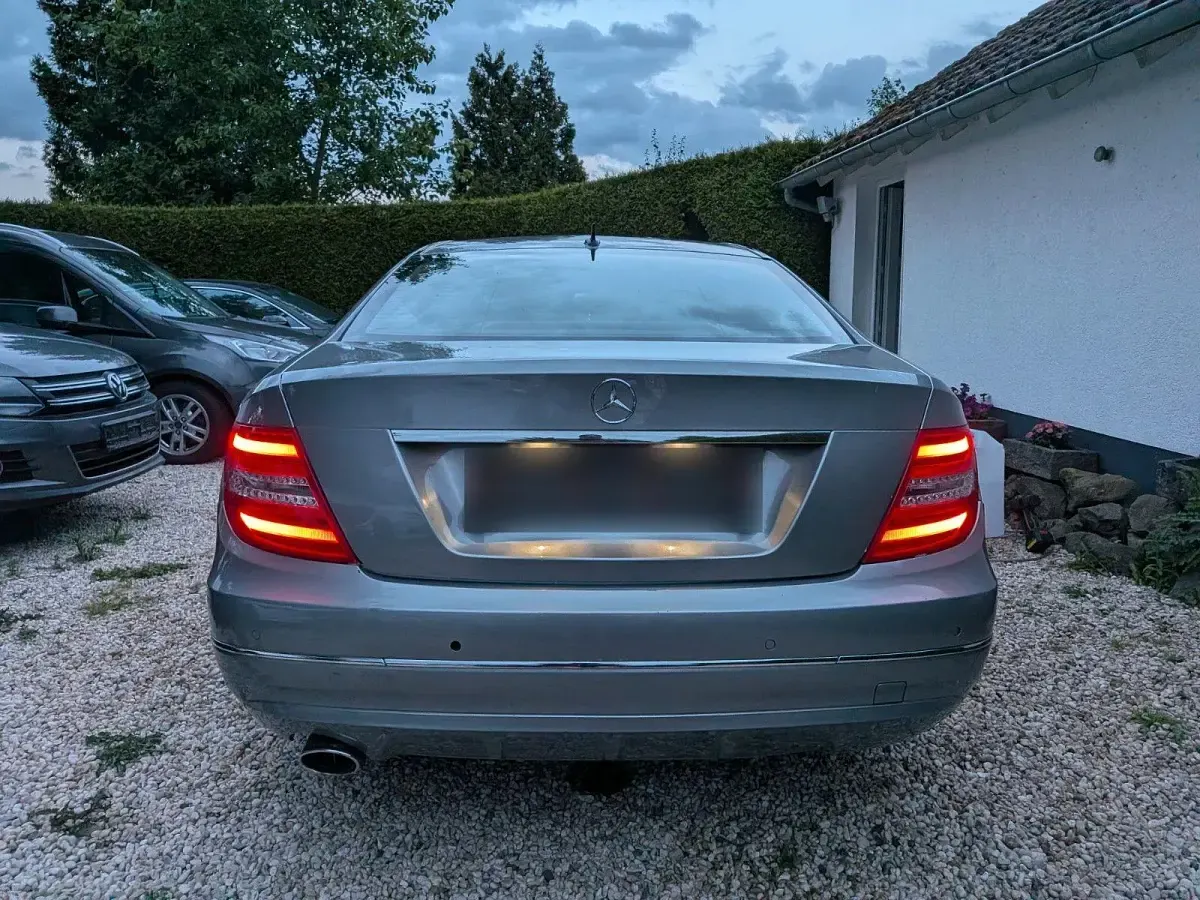 Gebraucht Mercedes C220 170 PS (125 kW) 2012 Grau Coupé