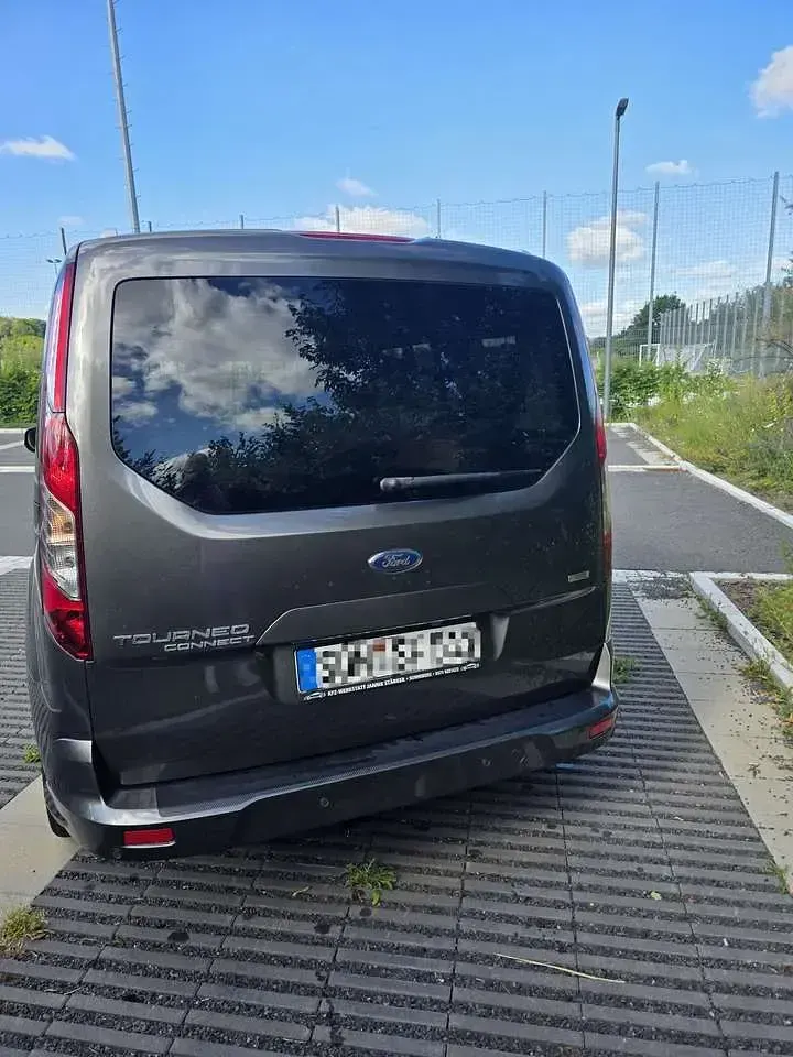 Gebraucht Ford Tourneo Connect 120 PS (88 kW) 2019 Van / Kleinbus