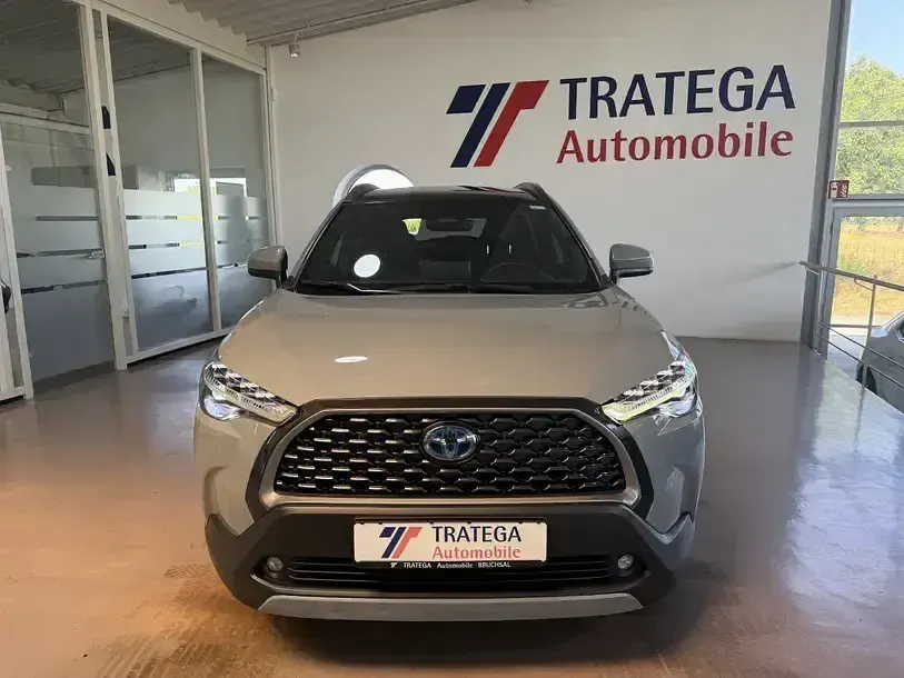 Gebraucht Toyota Corolla Cross Team 197 PS (144 kW) 2024 Cement grey SUV