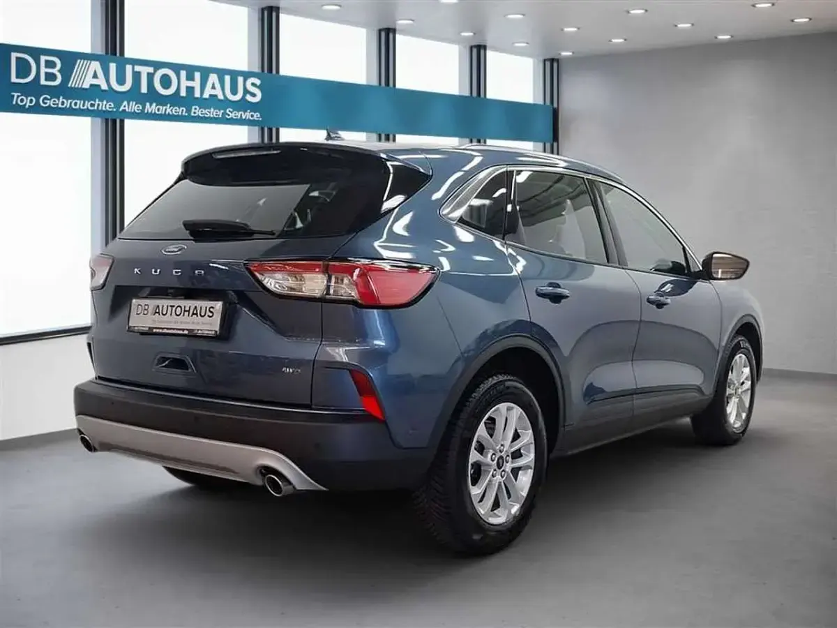 Gebraucht Ford Kuga Titanium 120 PS (88 kW) 2024 Blau SUV