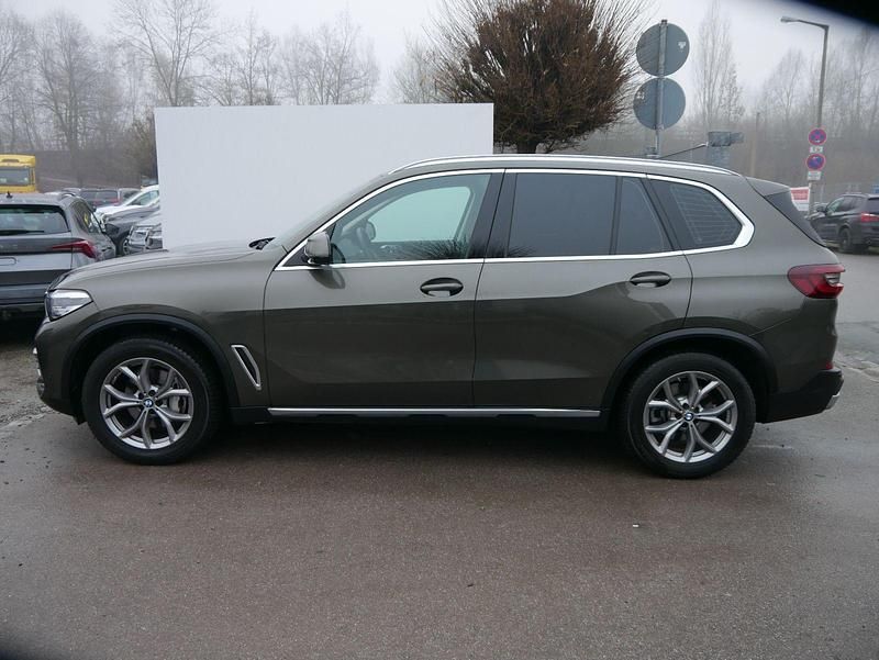 Second-hand BMW X5 286 CP (210 kW) 2023 Metallic SUV