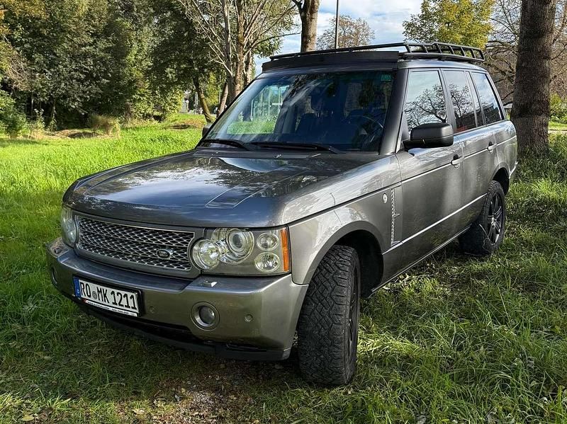 Silber Gebraucht 2010 Land Rover Range Rover Vogue SUV | 8.600 € (Guter Preis) - Bild 1/4