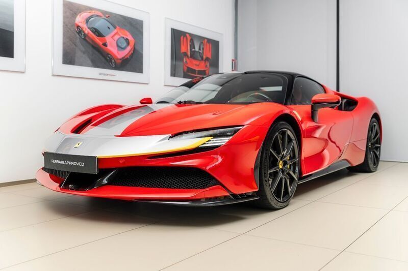 Gebraucht Ferrari SF90 2022 Rot