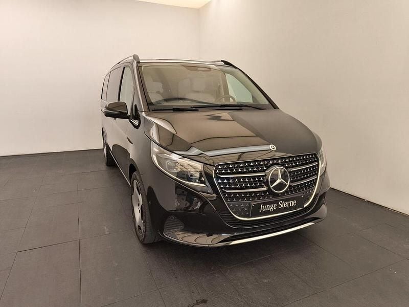 Gebraucht Mercedes V300 237 PS (174 kW) 2025 Obsidianschwarz metallic Van / Kleinbus