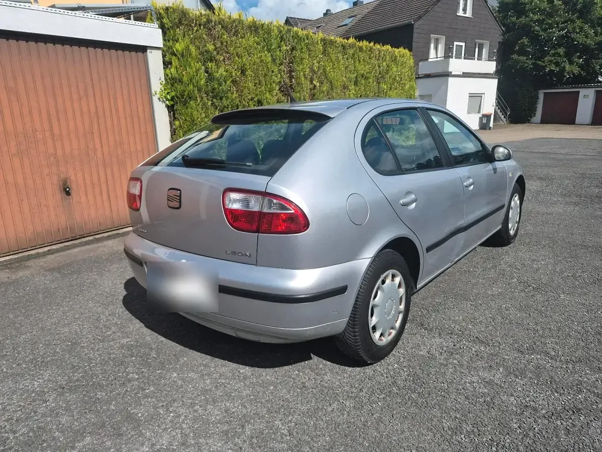 Gebraucht Seat Leon 105 PS (77 kW) 2004 Silber Kleinwagen