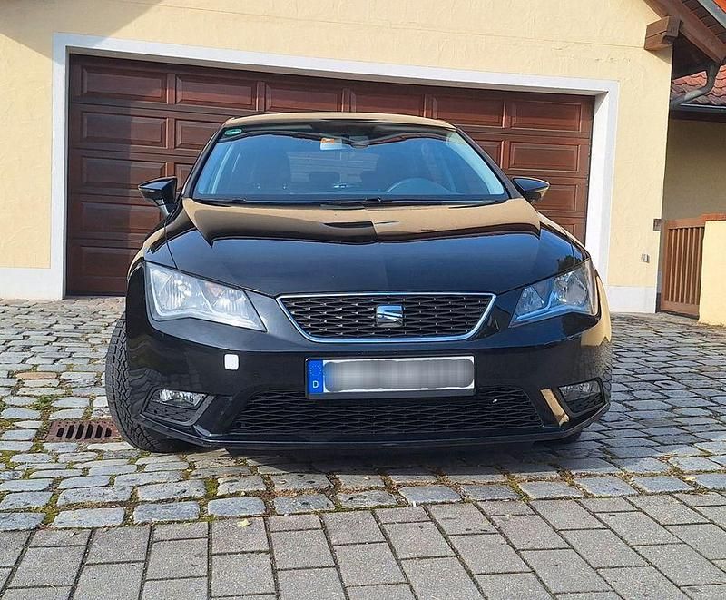 Schwarz Gebraucht 2013 Seat Leon Ecomotive Limousine | 4.100 € (Guter Preis) - Bild 1/4