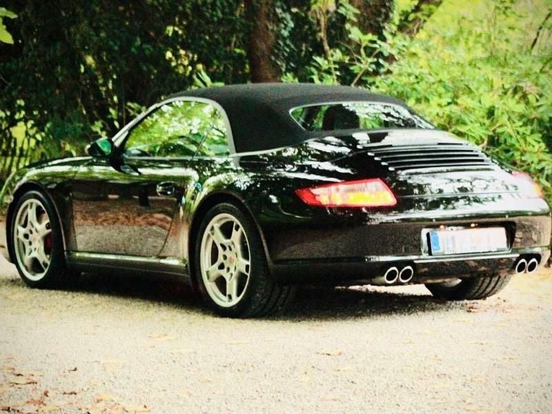 Gebraucht Porsche 911 Carrera 4S Cabriolet 355 PS (261 kW) 2007 Schwarz / terracotta rot Cabrio