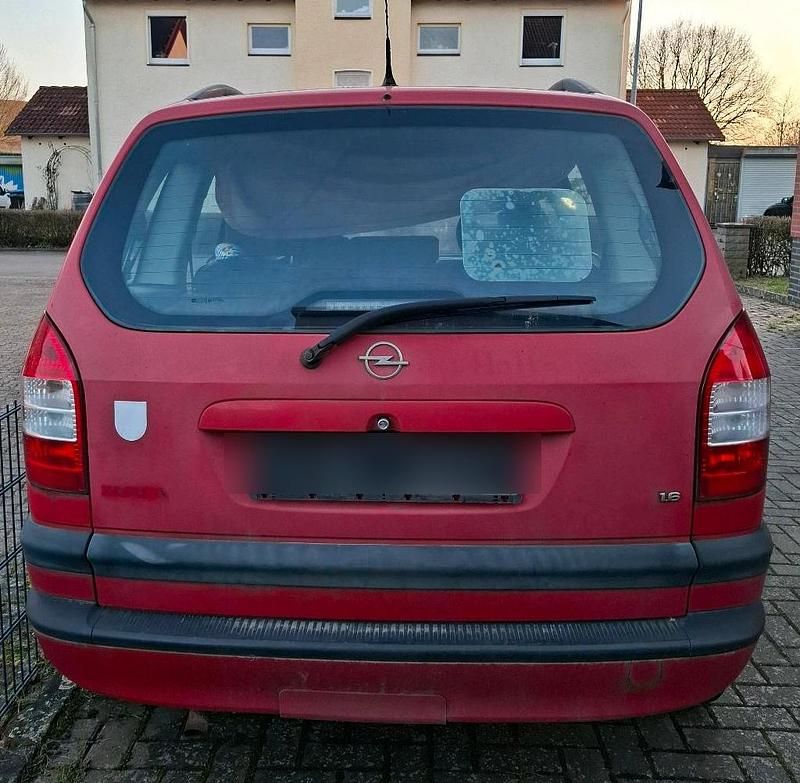 Gebraucht Opel Zafira 95 PS (69 kW) 2004 Rot Van / Kleinbus