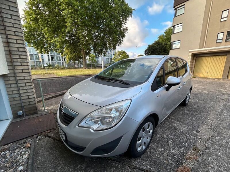Silber Gebraucht 2010 Opel Meriva Edition Van / Kleinbus | 1.750 € (Fairer Preis) - Bild 1/4