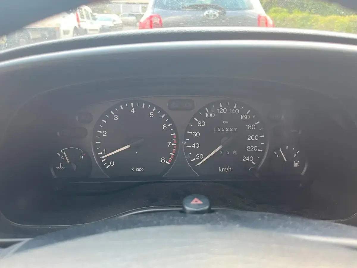 Gebraucht Ford Mondeo 131 PS (96 kW) 1999 Weiß Limousine