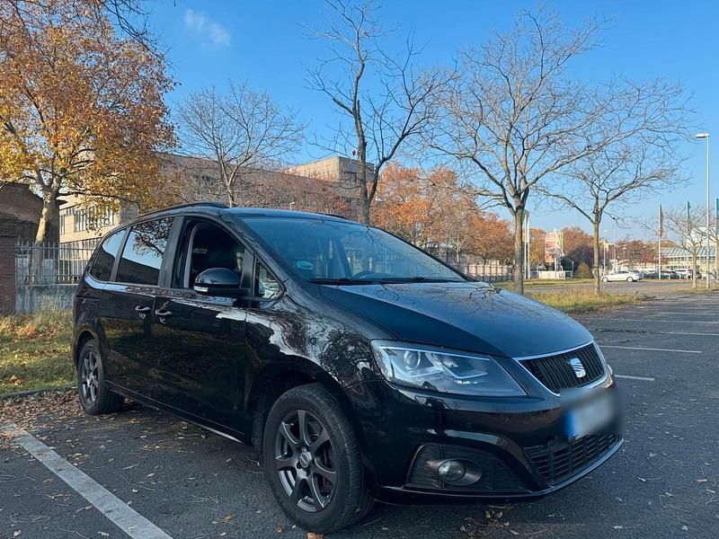 Schwarz Gebraucht 2011 Seat Alhambra Van / Kleinbus | 5.995 € (Superpreis) - Bild 1/4