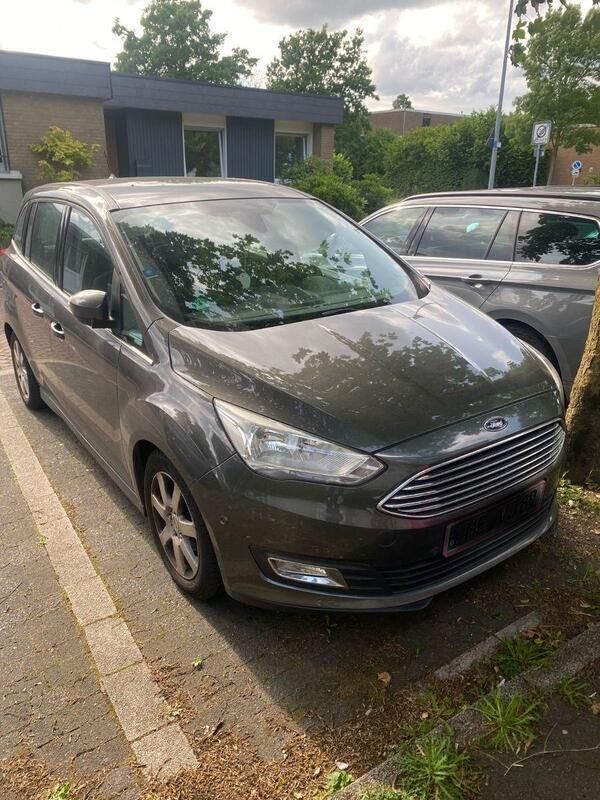 Grau Gebraucht 2017 Ford Grand C-Max Van / Kleinbus | 9.900 € (Guter Preis) - Bild 1/4