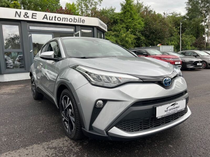 Silber Gebraucht 2023 Toyota C-HR Team SUV | 24.990 € (Superpreis) - Bild 1/4