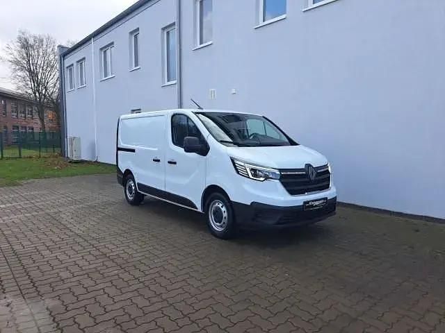 Neu Renault Trafic Komfort 81 PS (59 kW) 2025 Weiß Van / Kleinbus