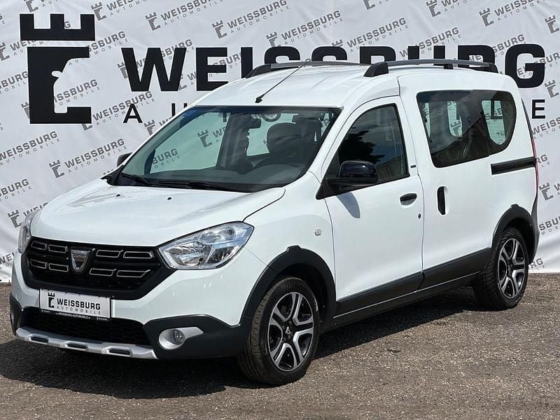 Weiß Gebraucht 2018 Dacia Dokker Celebration Van | 12.480 € (Guter Preis) - Bild 1/4