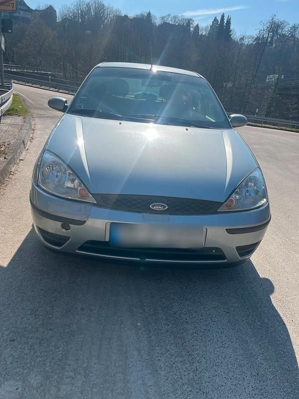 Gebraucht Ford Focus 101 PS (74 kW) 2002 Grau Kleinwagen