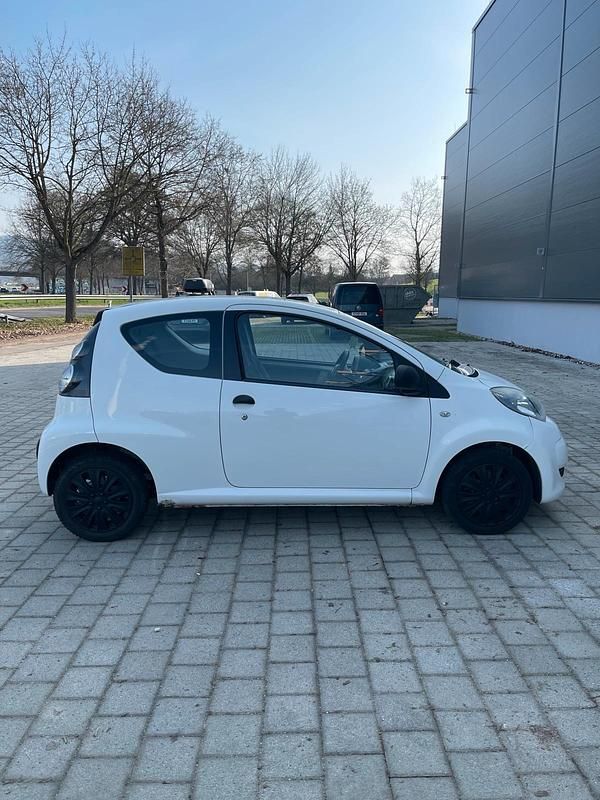 Gebraucht Citroën C1 68 PS (50 kW) 2010 Weiß Kleinwagen
