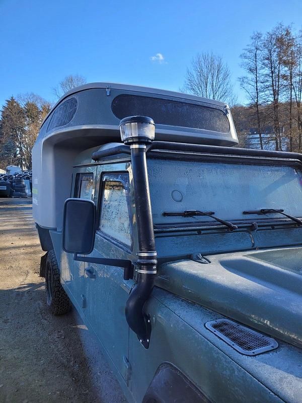 Gebraucht Land Rover Defender 122 PS (89 kW) 2011 Grün SUV