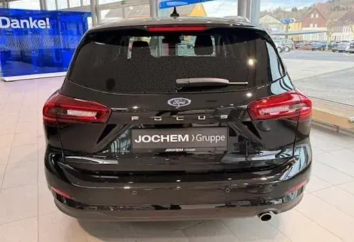 Neu Ford Focus 155 PS (114 kW) 2026 Schwarz Kombi