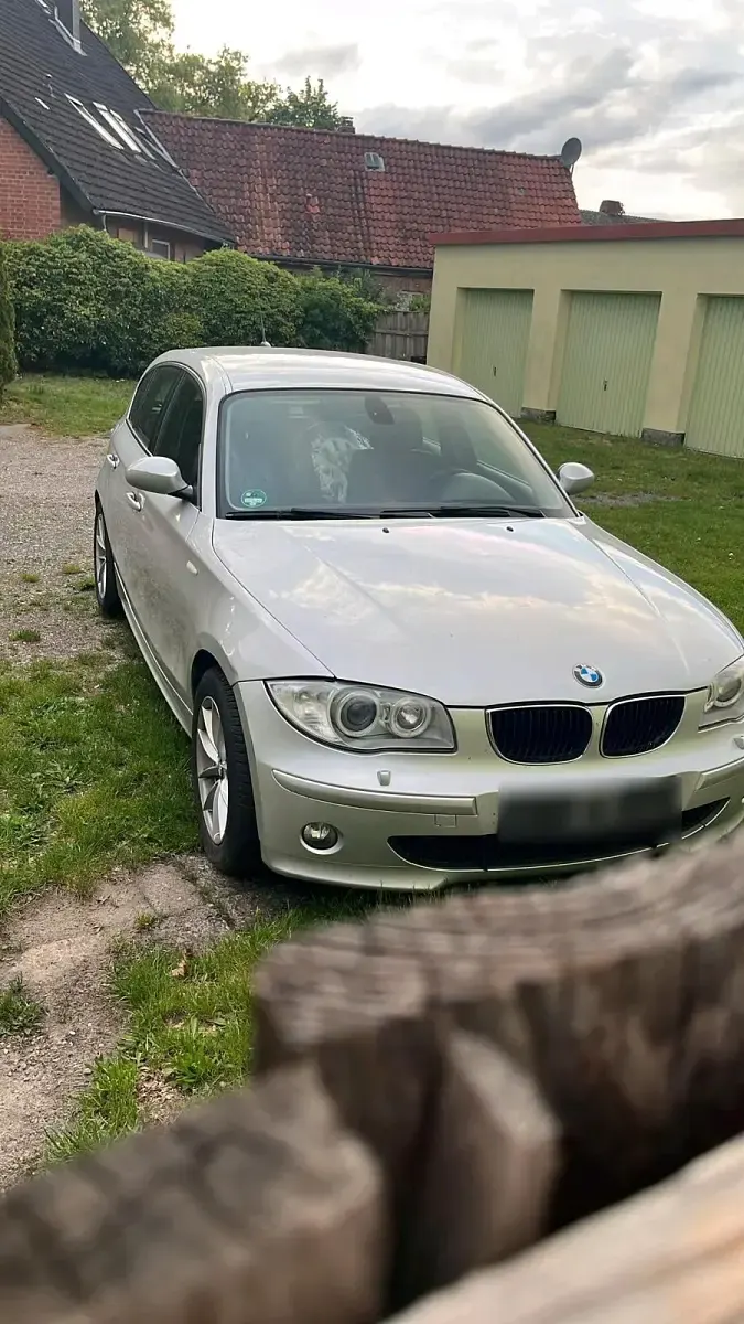 Gebraucht BMW 118 130 PS (95 kW) 2006 Silber Kleinwagen