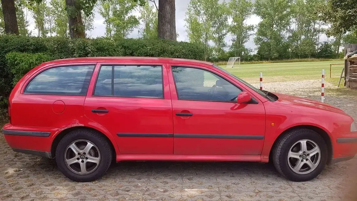 Gebraucht Skoda Octavia 101 PS (74 kW) 1999 Rot Kombi