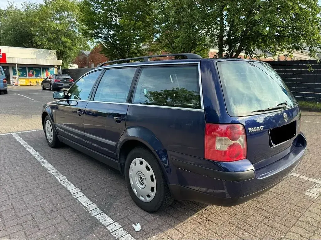Gebraucht VW Passat Trendline 102 PS (75 kW) 2001 Blau Kombi