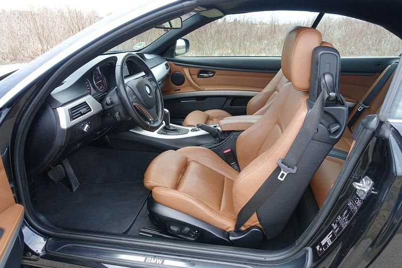 Gebraucht BMW 320 Cabriolet Exclusive 184 PS (135 kW) 2011 Schwarz Cabrio