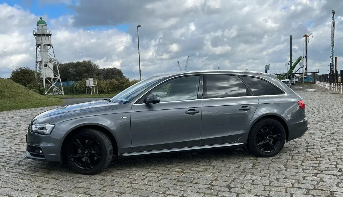 Gebraucht Audi A4 S-Line 150 PS (110 kW) 2014 Grau Kombi