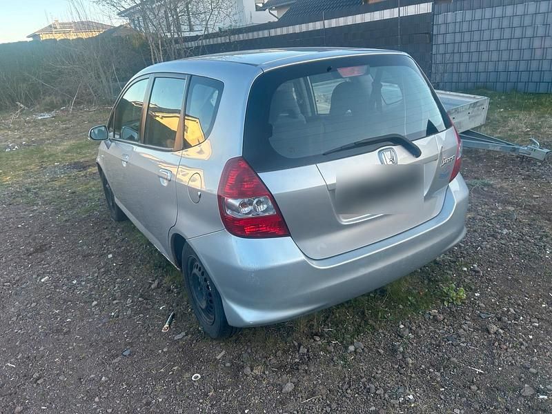 Gebraucht Honda Jazz 55 PS (40 kW) 2007 Silber Kleinwagen