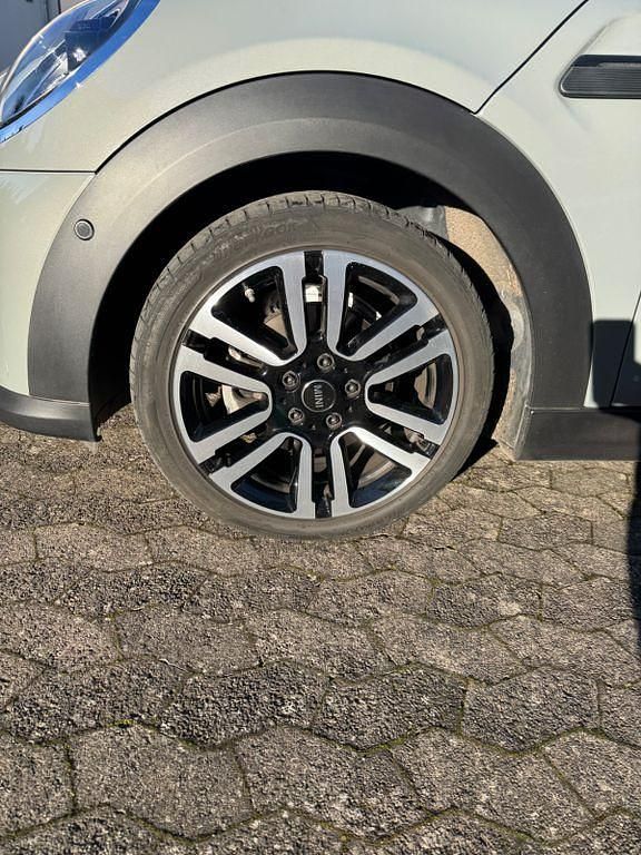 Gebraucht Mini Cooper Classic 136 PS (100 kW) 2021 Grau Kleinwagen