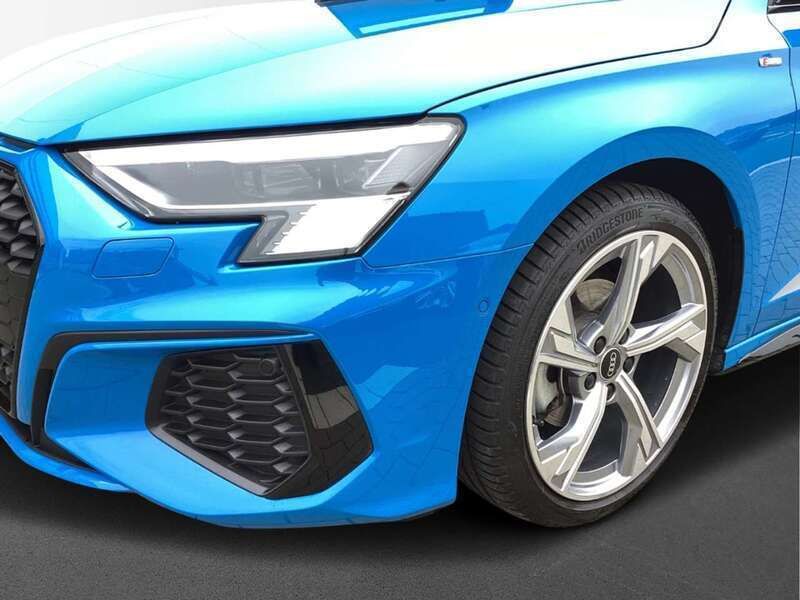 Gebraucht Audi A3 Sportback S-Line 116 PS (85 kW) 2022 Blau Kleinwagen