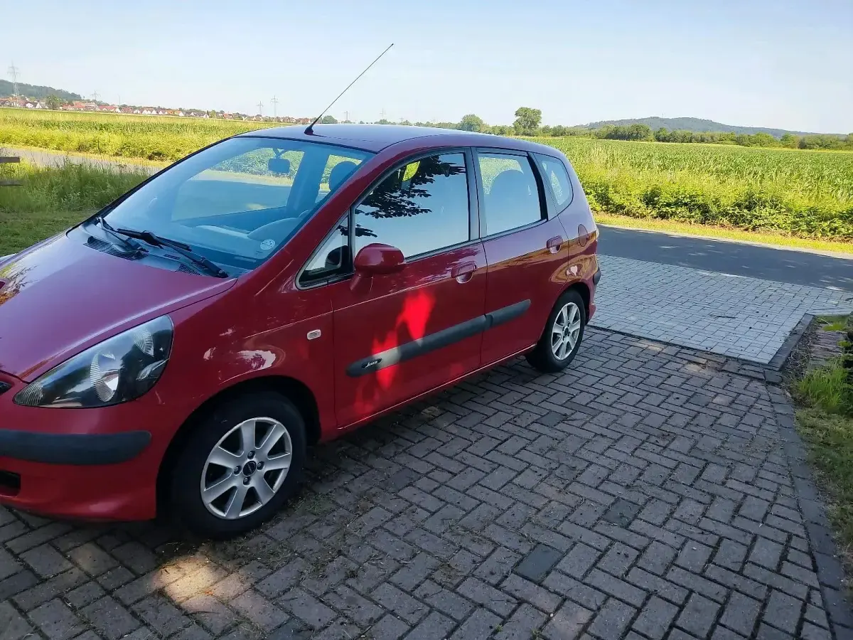 Gebraucht Honda Jazz 78 PS (57 kW) 2007 Rot Kleinwagen