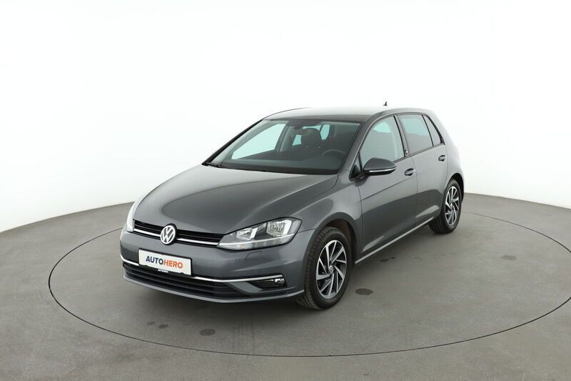 Grau Gebraucht 2017 VW Golf VII Sound Limousine | 13.220 € (Superpreis) - Bild 1/4