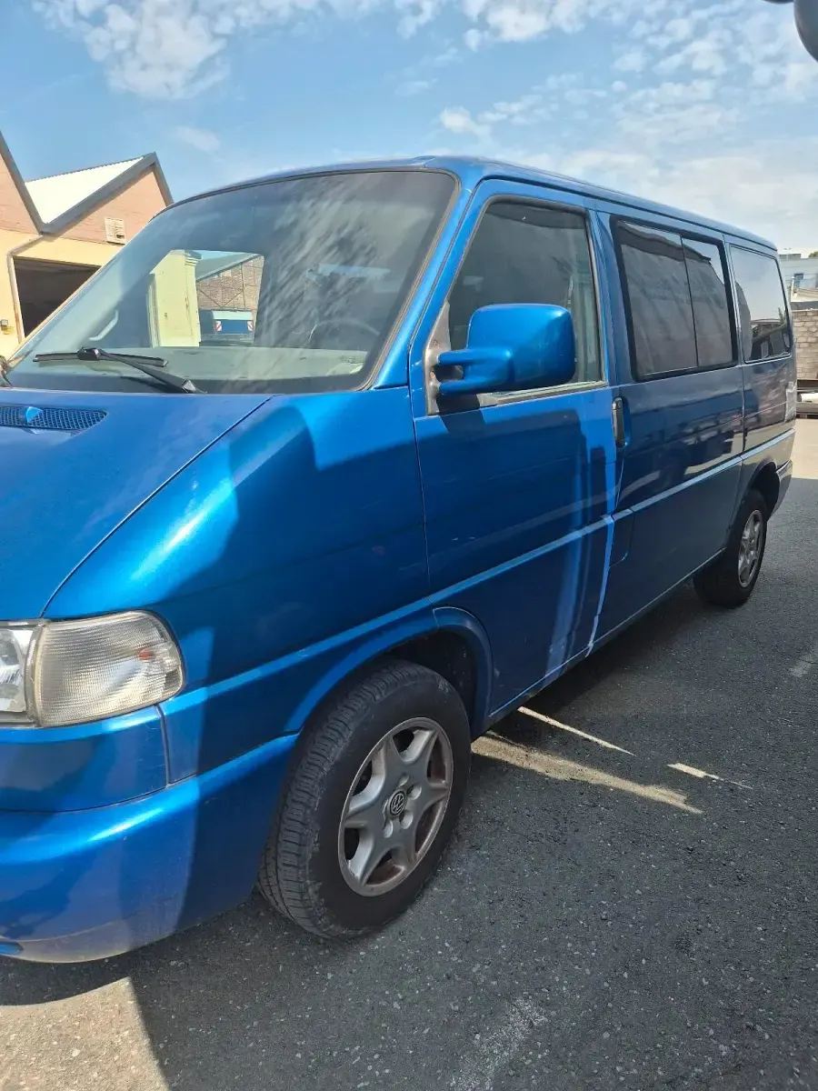 Gebraucht VW Multivan 102 PS (75 kW) 1999 Blau Van / Kleinbus