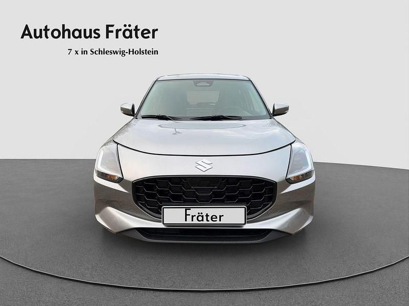 Neu Suzuki Swift Comfort+ 83 PS (61 kW) 2026 Silber Kleinwagen