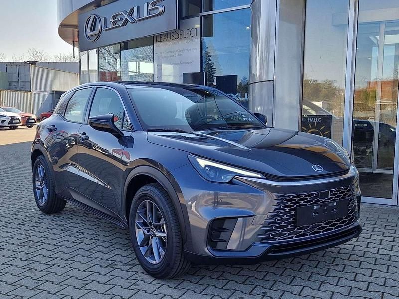 Neu Lexus LBX 136 PS (100 kW) 2025 Obsidiangrau SUV