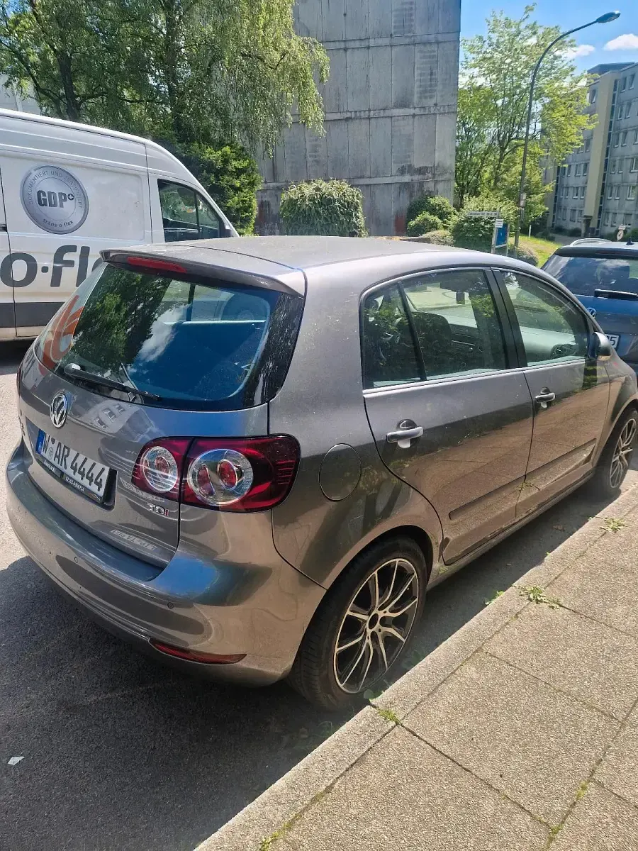 Second-hand VW Golf VII 105 CP (77 kW) 2013 Gri Berlinǎ
