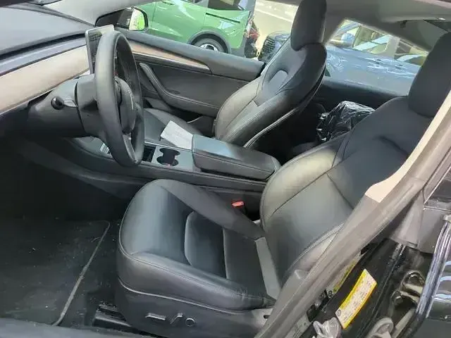 Occasion Tesla Model 3 366 kW (498 PK) 2022 Zwart Sedan