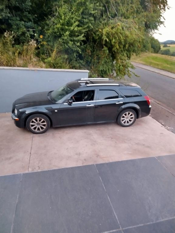 Schwarz Gebraucht 2008 Chrysler 300C Touring Kombi | 2.800 € - Bild 1/4