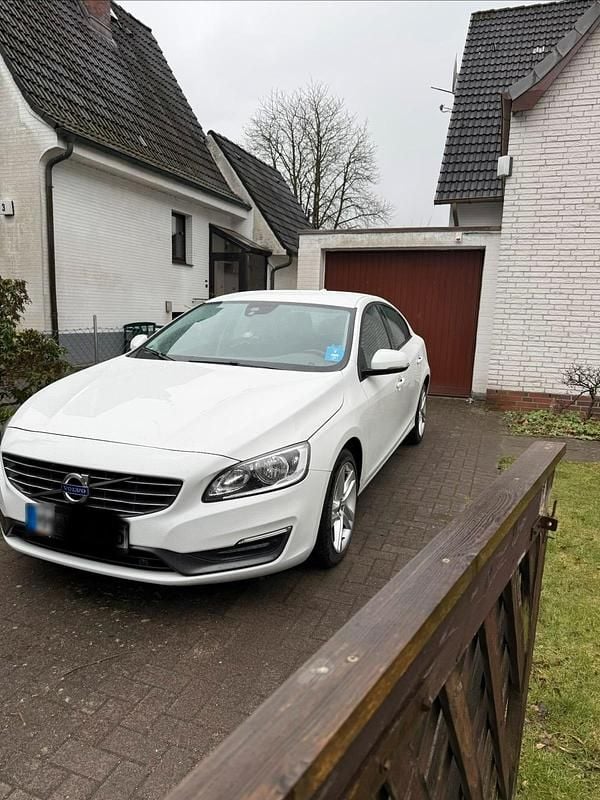 Gebraucht Volvo S60 150 PS (110 kW) 2014 Weiß Limousine